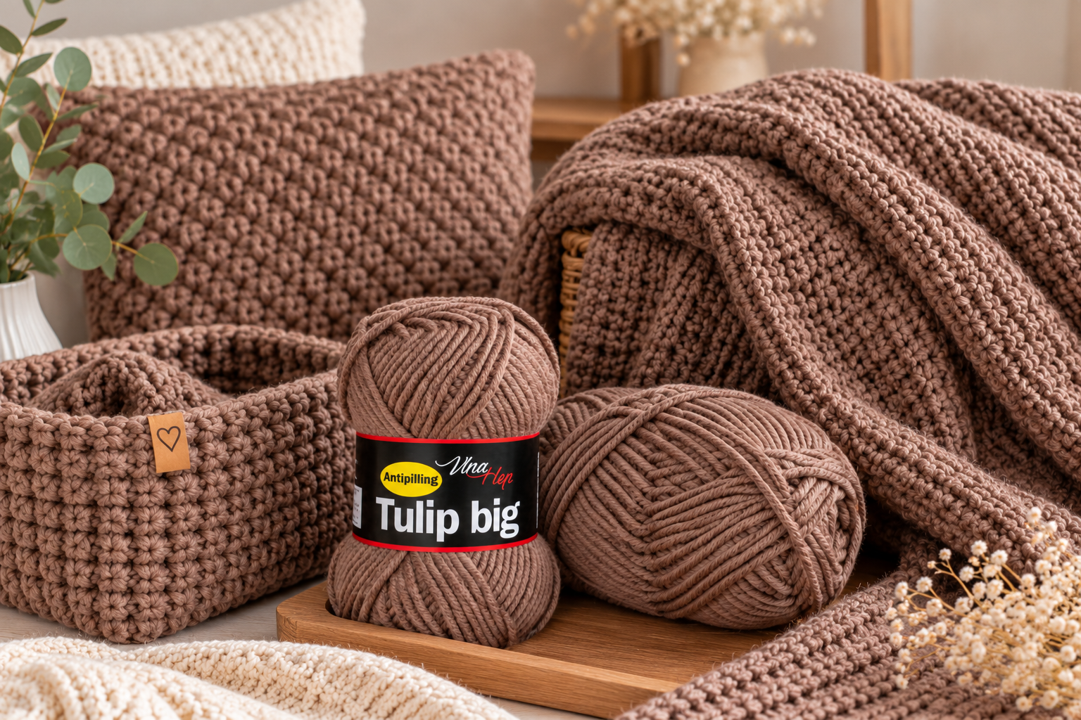 Bytové doplňky z příze Tulip Big hnědošedá 4223